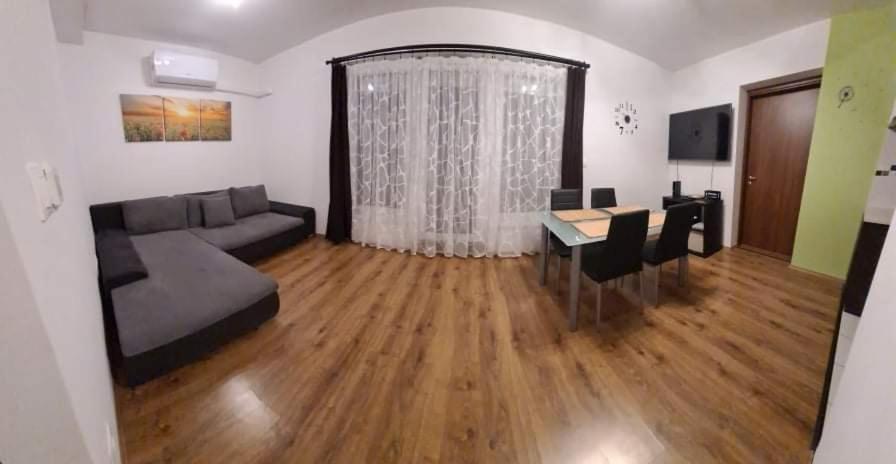 Smarthomeapartman Hajduszoboszlo Exterior photo